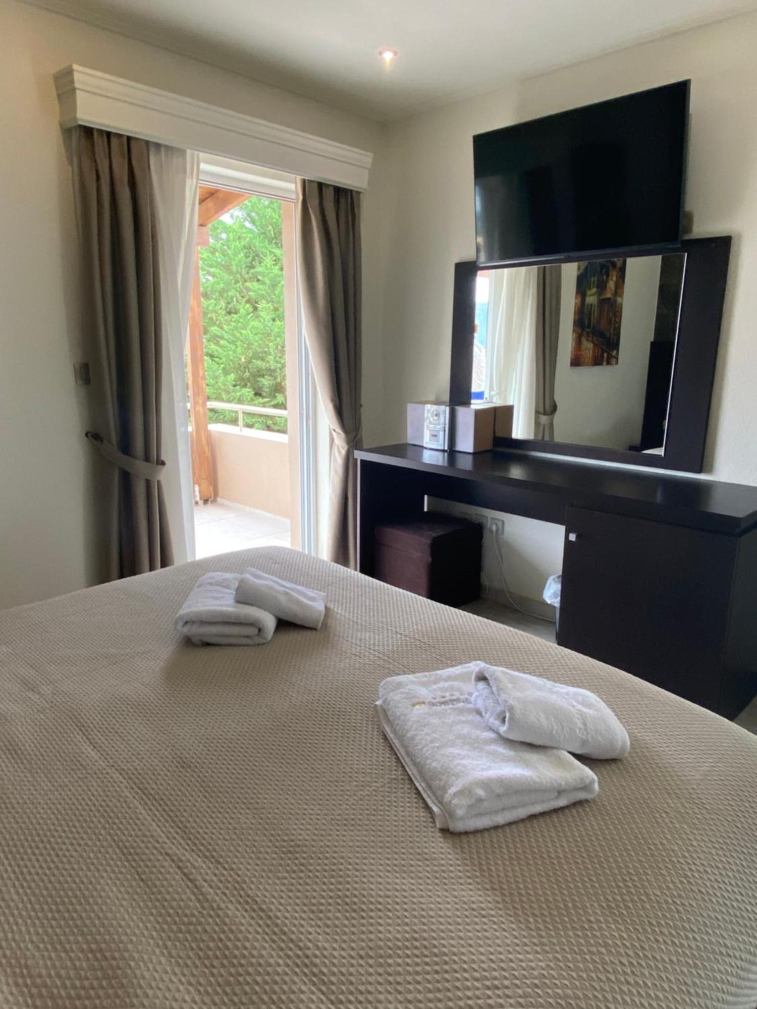 Selefkos Palace Igoumenitsa Bagian luar foto